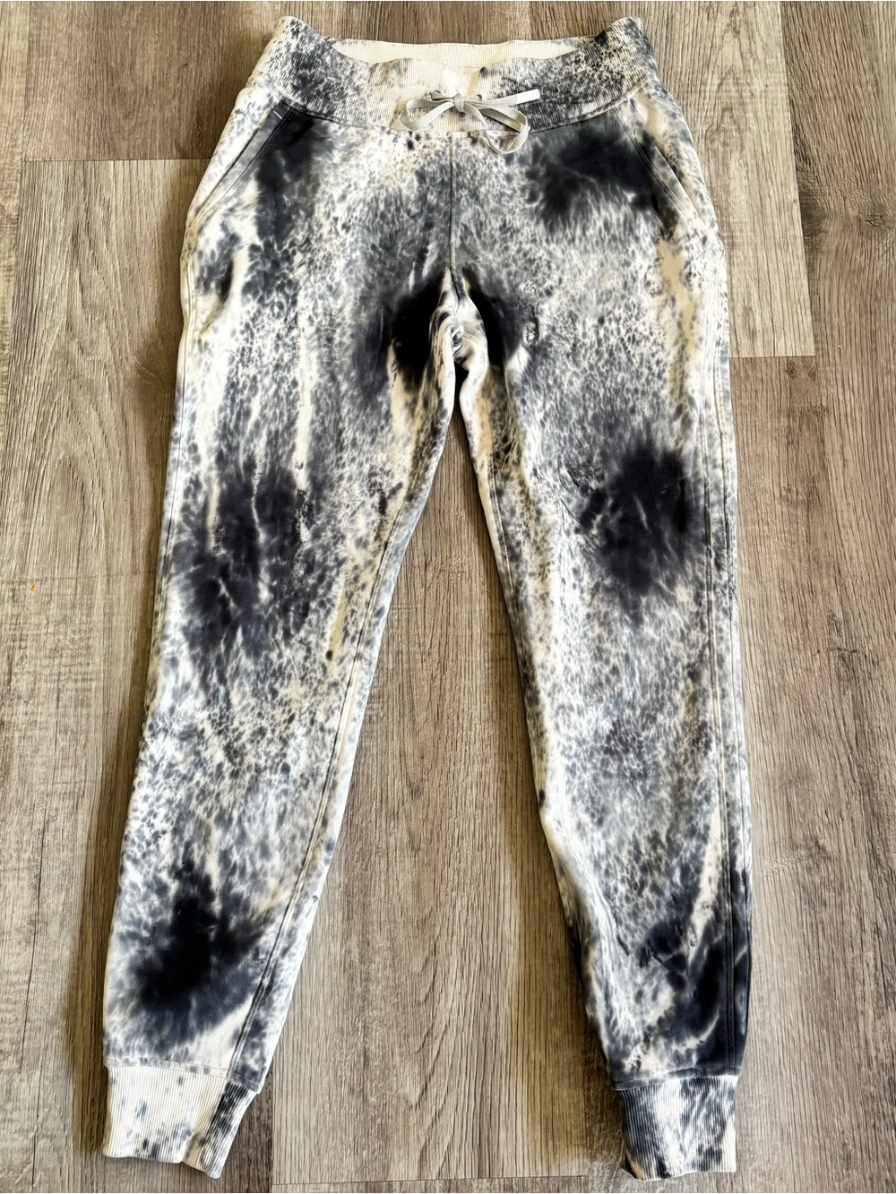 Lululemon Warm Down Jogger In Marble Dye Classic Navy. Size 6